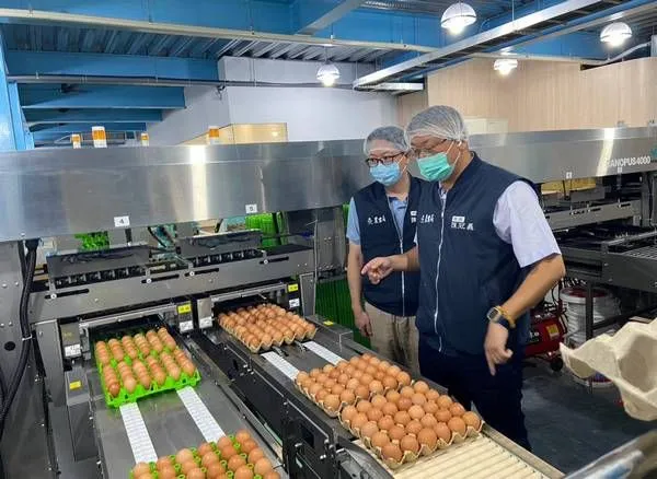 ▲守護桃園國產蛋，農業局視察蛋雞場及農會直銷站