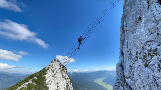 ▲▼奧地利達奇斯特恩山脈（Dachstein Mountains）空中之梯（aerial ladder）。圖非當事人。（圖／翻攝Google Maps）