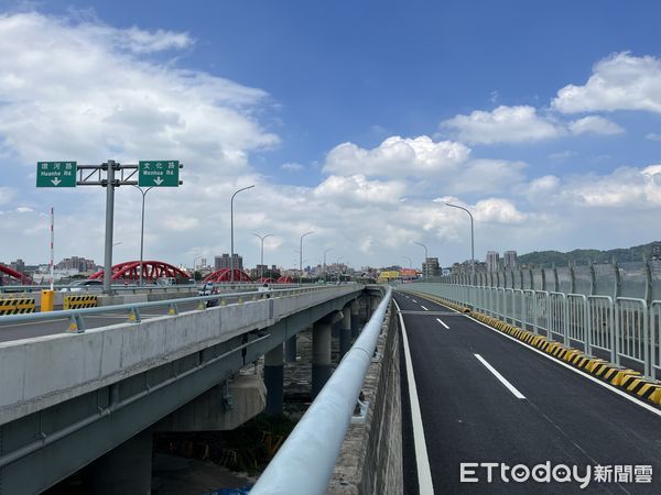 ▲▼「三鶯大橋」改建完成！23日全線通車             。（圖／新北工務局提供）