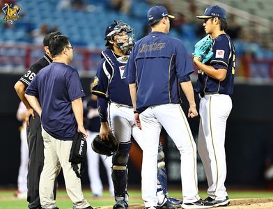 鄭浩均先發只投11球退場　中信兄弟說明原因
