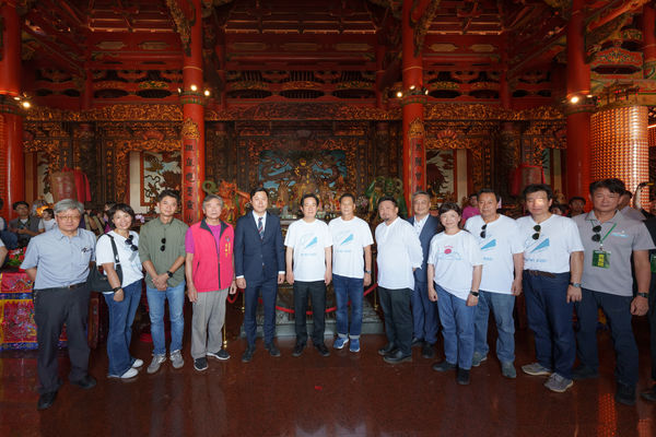 ▲▼民主進步黨主席暨總統候選人賴清德今（21）日下午前往馬港天后宮參香祈福。（圖／賴清德競選辦公室提供）