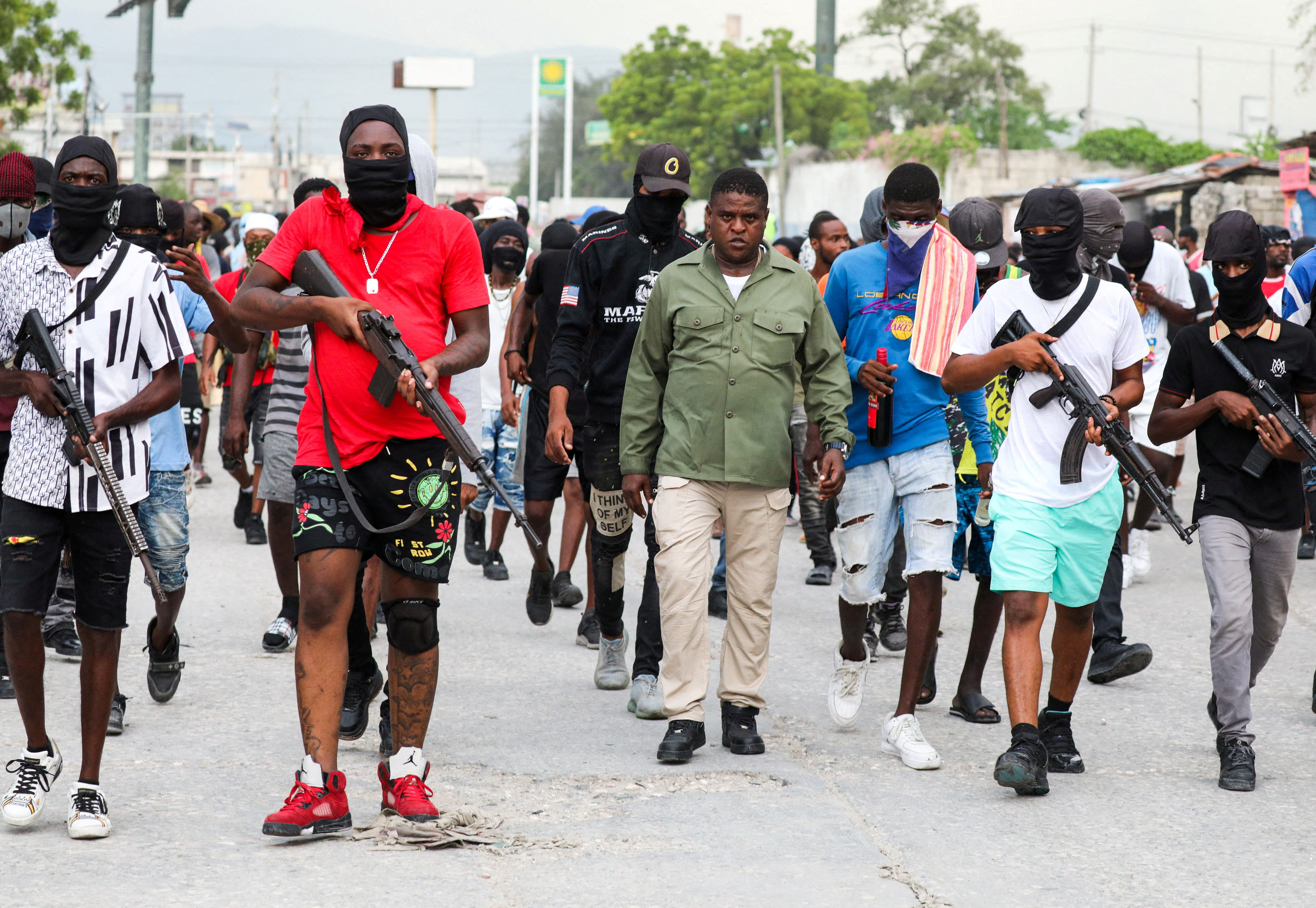 ▲海地「G9幫」老大切里齊耶（Jimmy Chérizier）呼籲發動武裝起義，推翻不受歡迎的總理亨利（Ariel Henry）。（圖／路透）