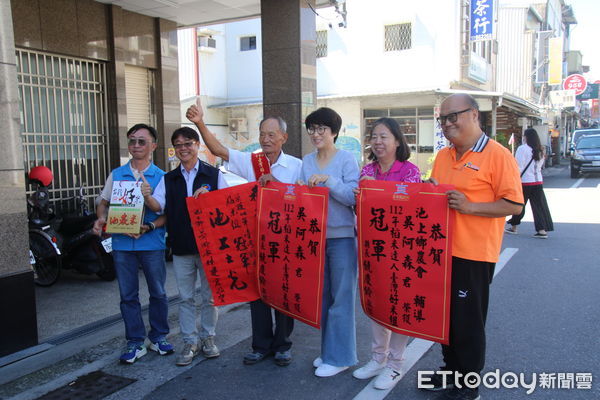 ▲池上鄉吳阿森榮獲稻米達人「台灣好米組」全國冠軍 。（圖／記者楊漢聲翻攝）