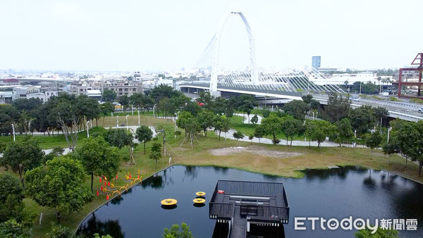 ▲空拍,水湳國際會展中心,臺中國際會展中心,水湳轉運中心,中央公園,科湳愛琴橋,台中中央公園,科湳愛琴橋,台中水湳中央公園,科湳愛琴橋,臺中國際會展中心。（圖／記者謝婷婷攝）