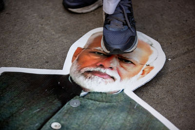 加拿大錫克教徒包圍使館 腳踩莫迪肖像、焚燒印度國旗抗議