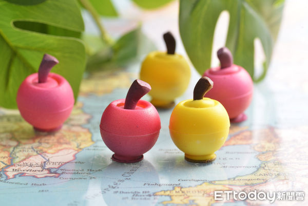 ▲JADE LI Chocolatier_SOGO獨家推出全新商品-粉紅蘋果(粉紅蘋果6顆+黃蘋果6顆) 售價3800元。（圖／SOGO提供）