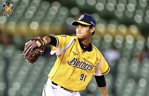 ▲▼  余謙、張祖恩      。（圖／中信兄弟提供）