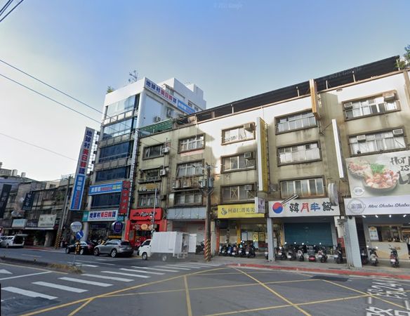 ▲▼文山區興隆路二段一處補習班店面，近期以1.82億元交易。（圖／翻攝自Google Map）