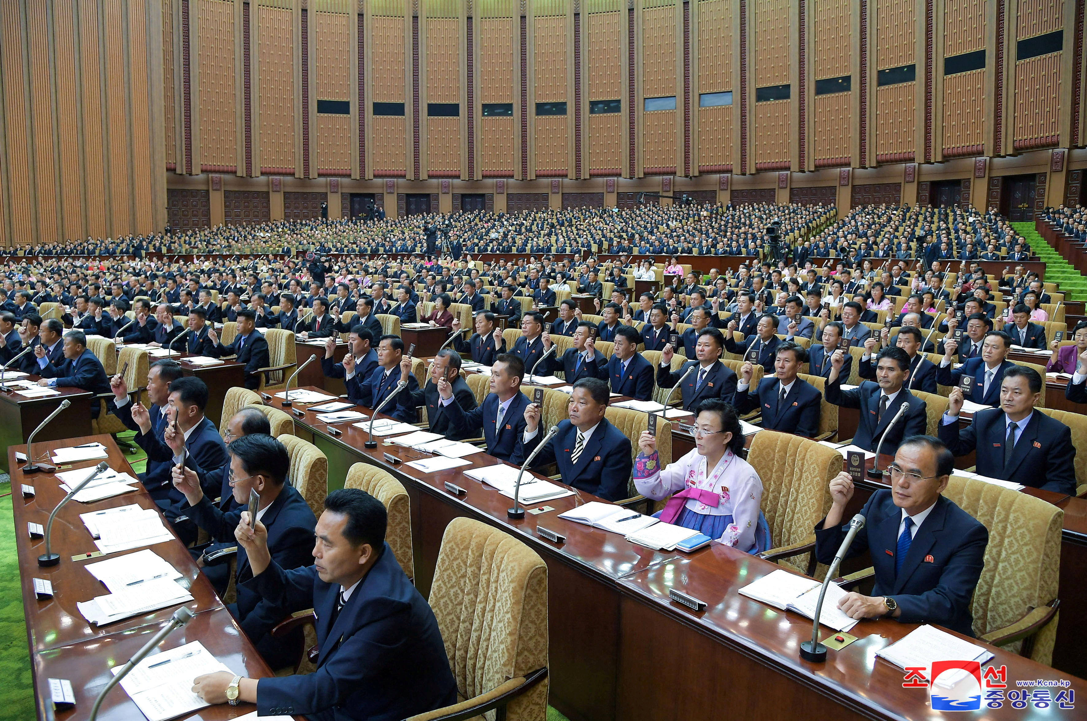 ▲▼北韓26、27日連續兩天召開最高人民會議，金正恩發表演說，宣示發展核武的決心。（圖／路透）