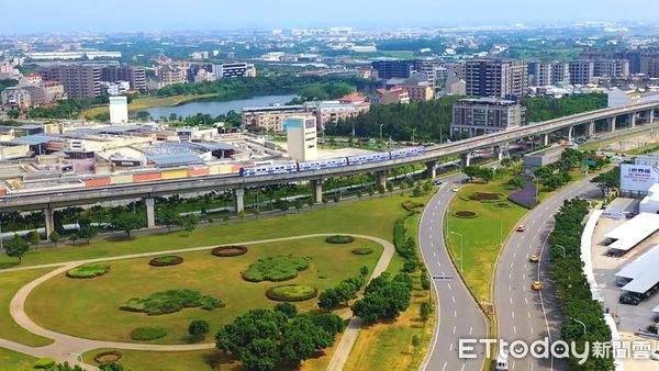 ▲近年來桃園承接了雙北移入的人口，成為北台灣首都圈的三大核心之一，有完善的城巿規劃政策，大型公共建設陸續興建，讓桃園的產業和居住環境都能快速成長，成為適合工作與居住兼具的新興城市。▼             。（圖／記者鄭遠龍攝）