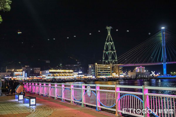 ▲▼韓國麗水夜景，韓國麗水夜海，麗水海濱散步道。（圖／記者蔡玟君攝）