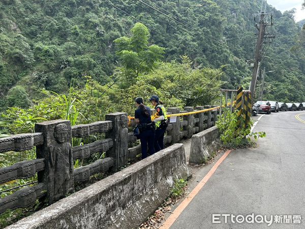 ▲親友團10人相約前往烏來內洞瀑布遊玩，返回途中3人遭不明蜂種攻擊。（圖／記者陸運陞翻攝）