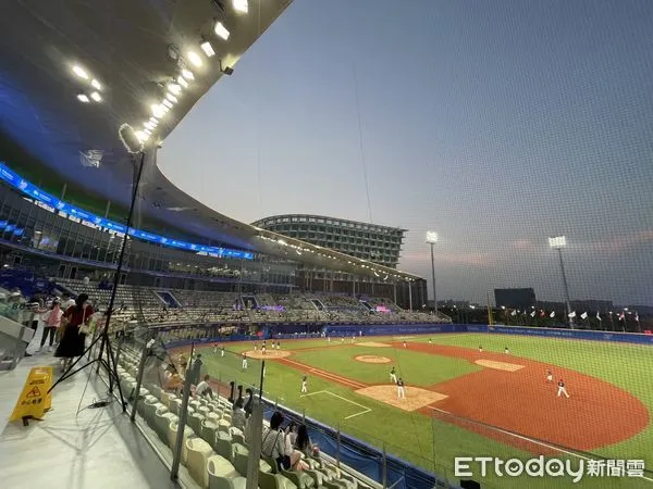 ▲亞運棒球韓國10比0扣倒香港             。（圖／記者楊舒帆攝）