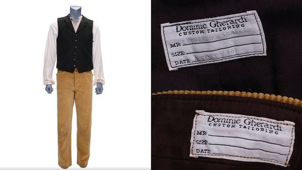 ▲李奧納多在《鐵達尼號》中所穿的戲服將被拍賣。（圖／翻攝自Propstore）
