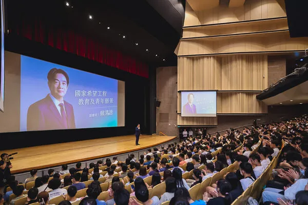 ▲▼民進黨總統參選人賴清德今（3日）晚間前往中山大學演講。（圖／賴清德競選辦公室提供）