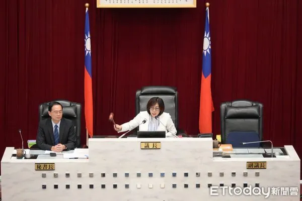 ▲高雄市議會為了防災，破天荒讓高雄市長的施政報告延後             。（圖／記者吳奕靖翻攝）