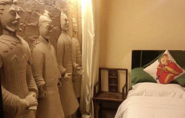 ▲西安兵馬俑酒店在2023年十一長假中再度成為輿論熱議焦點。（圖／翻攝紅星新聞）