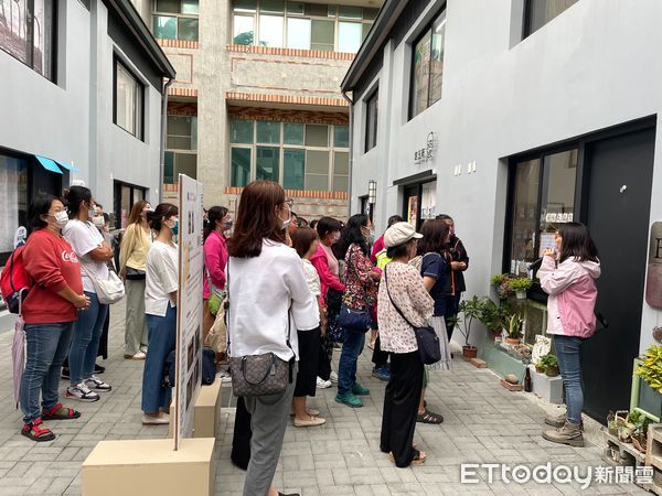 ▲台南市勞工局4、5日2天分別在新營區與安平區辦理「新女力就業服務講座及職場參訪」活動，以實現黃偉哲市長「希望家園」施政願景。（圖／記者林東良翻攝，下同）