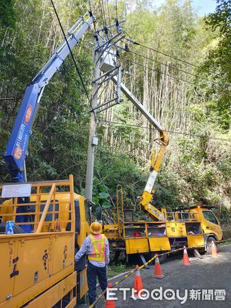 ▲▼「小犬」讓新竹逾萬用戶曾停電　台電力拚今夜全數復電。（圖／台電新竹區處提供）