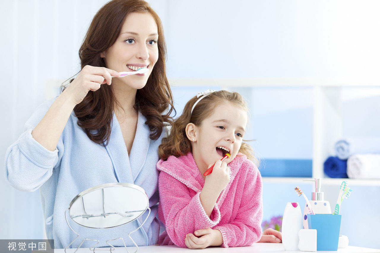沾溼牙刷再刷超NG！日牙醫揭「2大雷區」千萬別做　恐影響口腔健康 | E