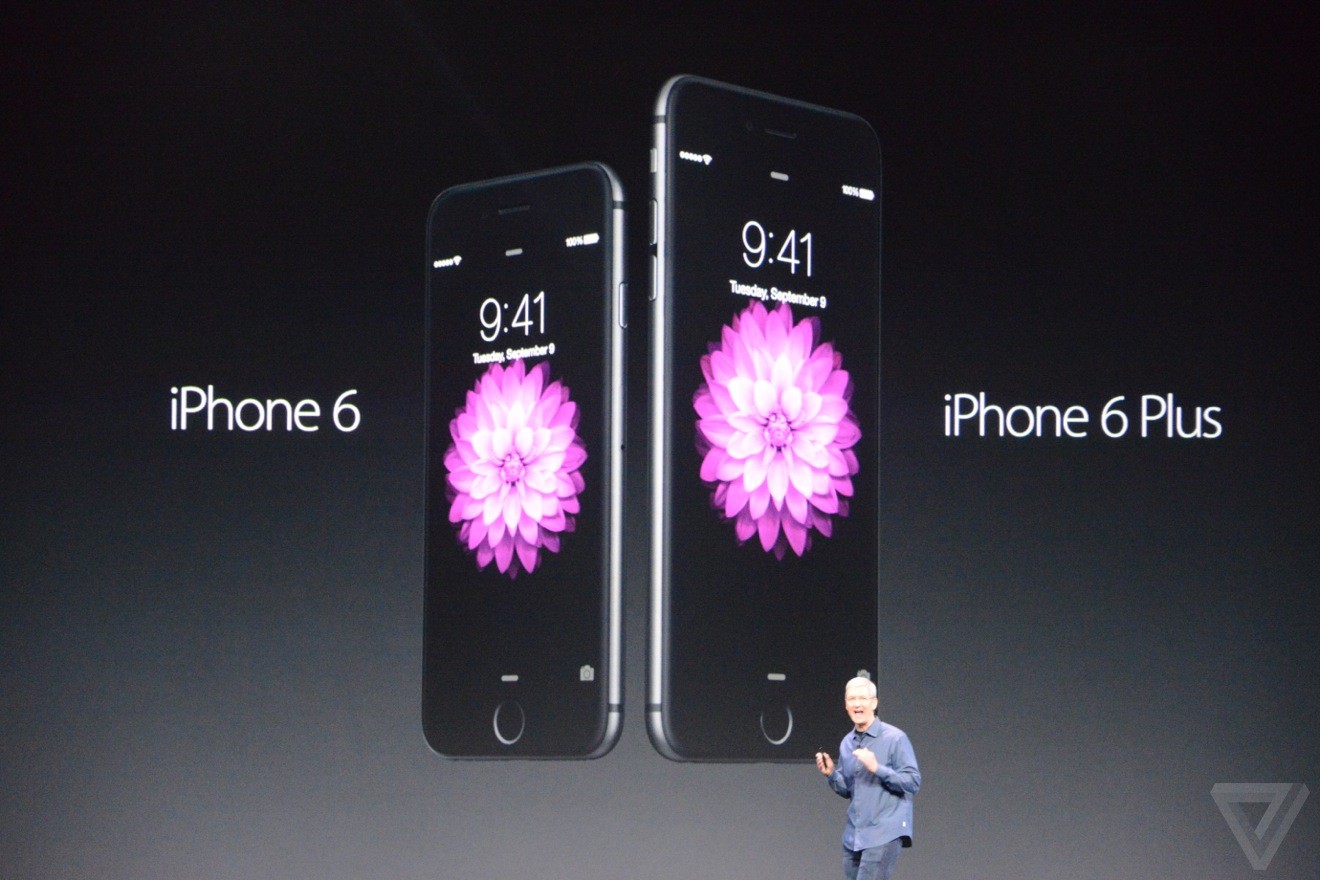 快訊／Apple 不意外的發表 iPhone 6 跟 iPhone 6 Plus(圖／取自the verge)