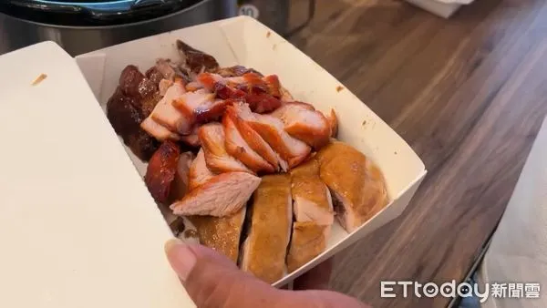 ▲▼網友熱心買光羅東某燒臘便當店，因颱風假被退訂的530個三寶便當。（圖／記者游芳男翻攝，下同）