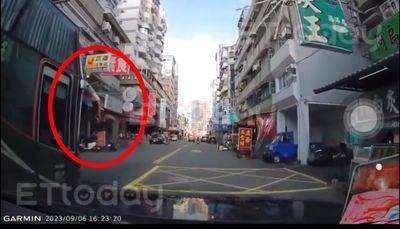 獨/附影片檢舉「巴士逆向逼車」警神回未發現 高雄男:像被吃案