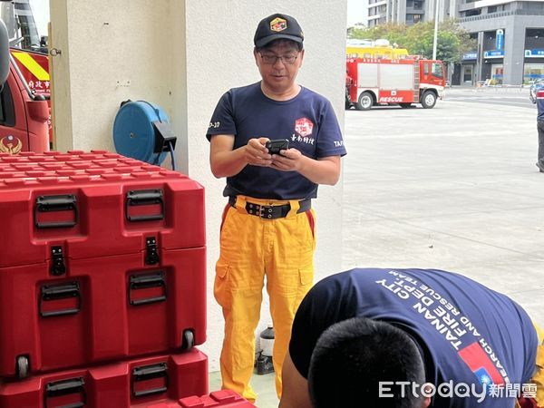 ▲台南市消防局特種搜救隊於下午4時22分透過指揮中心無預警發布通訊測試，藉以提高特搜成員災害敏感度及應變效率。（圖／記者林東良翻攝，下同）