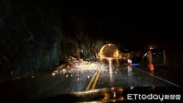 ▲▼中橫台8線27.5K大雨坍方。（圖／記者哈勇嘎奧翻攝）