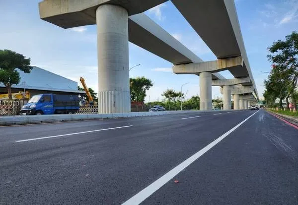 ▲蘆竹區中正北路1588號至南工路捷運高架橋完工，道路開放通行