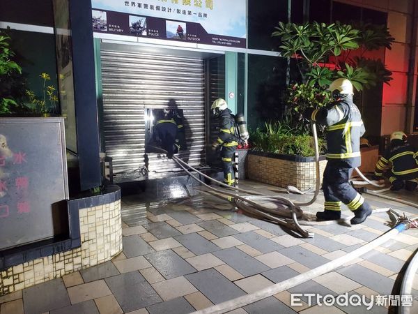 ▲國產軍用背包龍頭翔穩戶外用品日前遭歹徒縱火。（圖／記者張君豪翻攝）