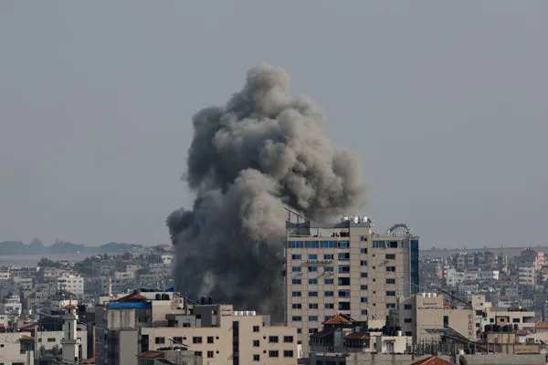 ▲▼以色列對哈瑪斯位於加薩的據點發動攻擊。（圖／達志影像／美聯社）