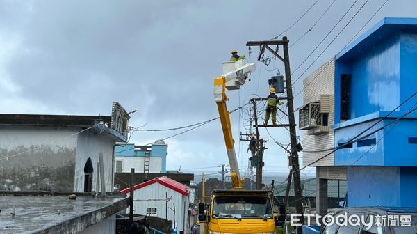 ▲▼台電雙十國慶前夕，小犬風災台電搶修全記錄。（圖／台電提供）