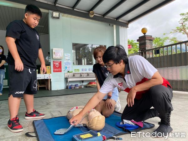 ▲創意設計執行長捐助幼兒園AED。（圖／記者楊漢聲翻攝）