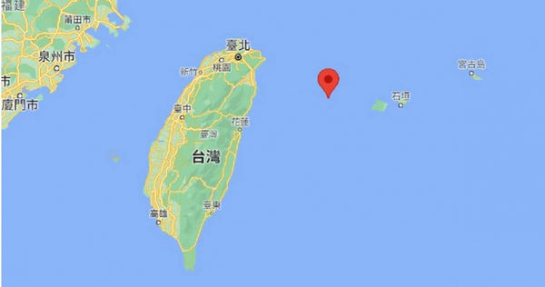 3人至「與那國島」洞穴探險後失聯，現已救出2人。（圖／擷取自Google Maps）