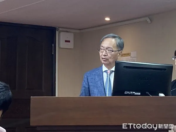 ▲▼衛福部長薛瑞元詢答。（圖／記者洪巧藍攝）