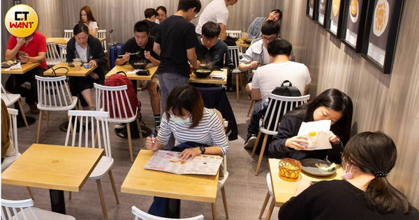 吃不吃早餐因人而異，但若是選擇大量精緻澱粉食物如蘿蔔糕，恐怕會讓血糖起伏震盪，一下子就會感到飢餓。（示意圖／黃耀徵攝）