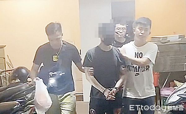 ▲中壢警方與吳姓男子僵持3小時後順利拘捕到案，移送桃檢偵辦。（資料照／記者沈繼昌翻攝）