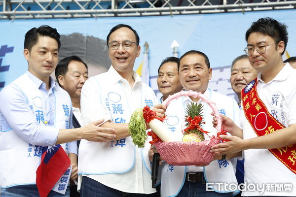 ▲朱立倫出席蔣欣璋競選總部成立大會。（圖／記者黃國霖攝）