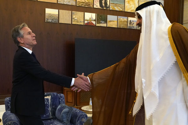▲▼美國國務卿布林肯（Antony Blinken）訪問卡達首都杜哈，晉見卡達國家元首塔米姆（Sheikh Tamim bin Hamad al Thani）。（圖／達志影像／美聯社）