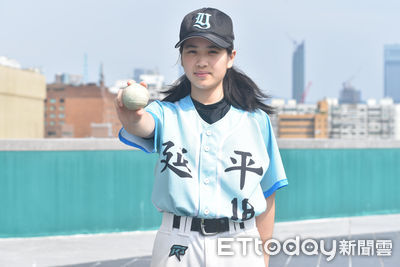 延平「女黑豹」張子文爆紅！集訓1個月投球飆K圓夢　目標念台大醫科