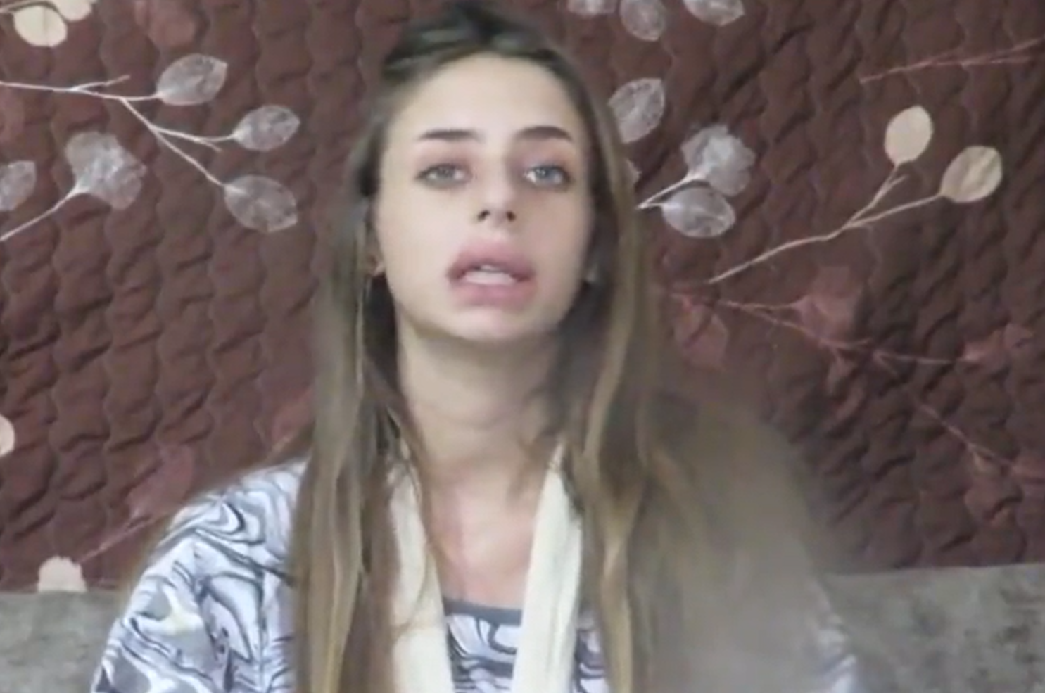▲以色列21歲女性人質夏姆（Maya Shem）確認遭哈瑪斯挾持。（圖／翻攝X「@MyassineY」）