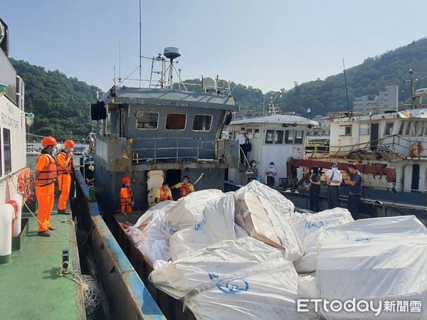 ▲▼馬祖海巡全力守護國境  查緝陸船走私畜產品。（圖／記者林名揚翻攝）