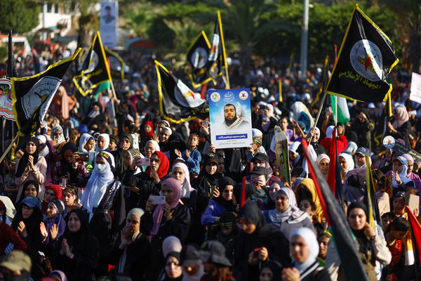 ▲▼巴勒斯坦伊斯蘭聖戰組織（Palestinian Islamic Jihad）武裝分子2023年10月4日參加加薩市舉行的反以色列閱兵式，紀念該運動組織成立36周年。（圖／路透）