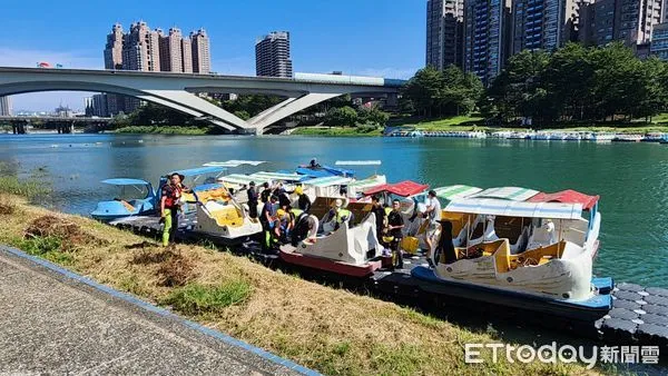 ▲▼ 碧潭驚傳落水事件            。（圖／記者戴上容翻攝）