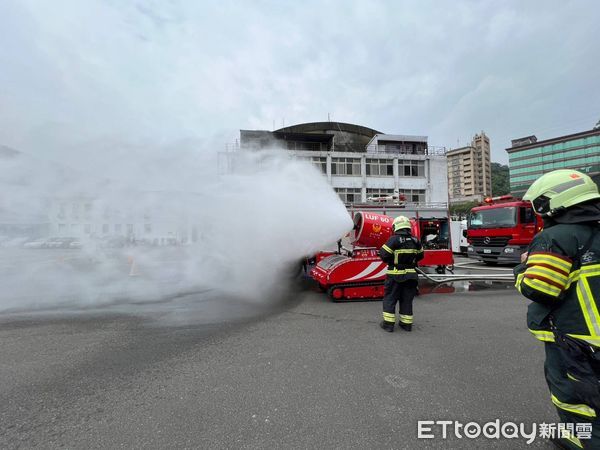 ▲▼「LUF60 消防機器人登場」 臺北市政府消防局引進救災生力軍  提升救災效能。（圖／臺北市政府消防局）