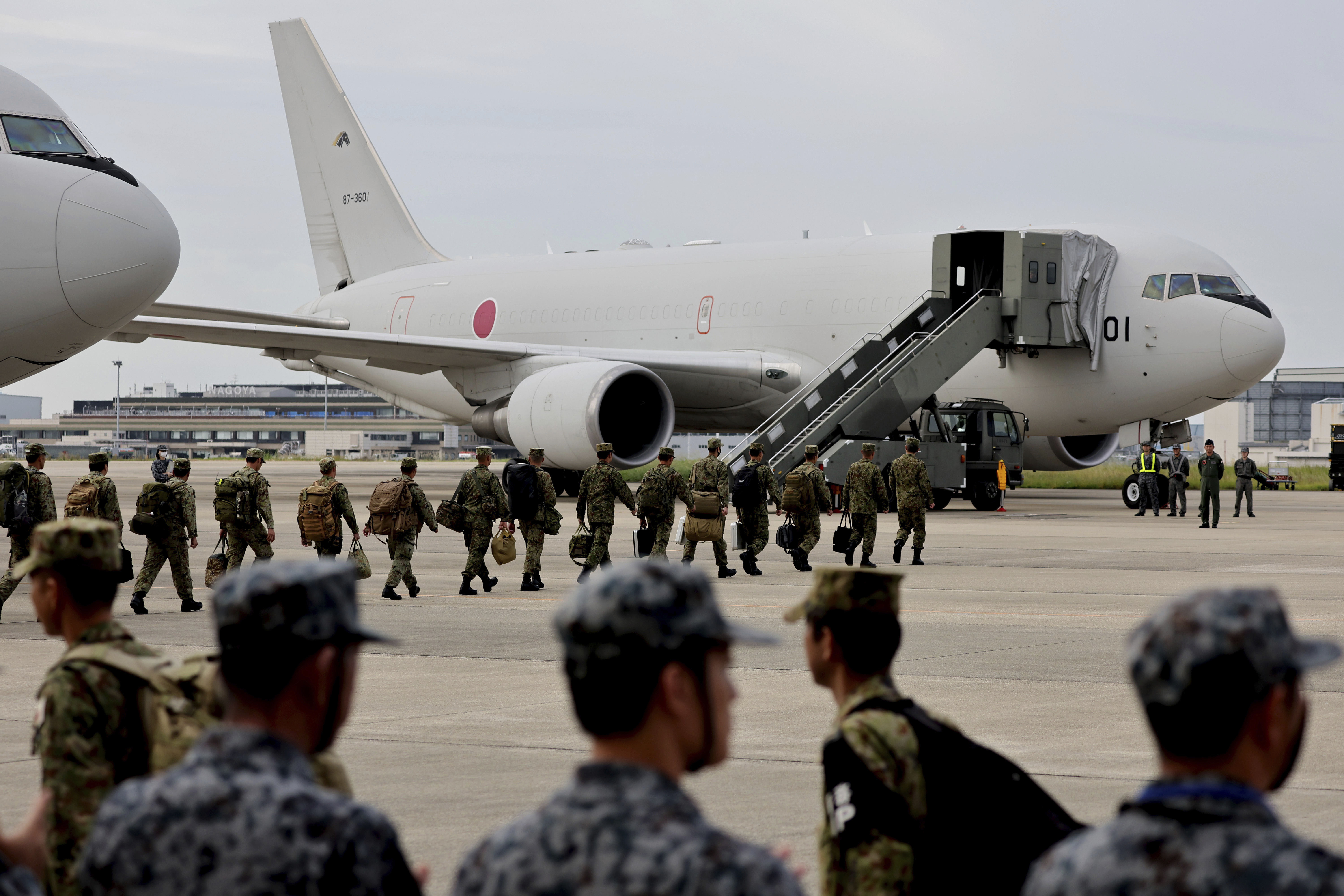 ▲▼日本自衛隊14日派出KC-767空中加油運輸機從愛知縣出發，前往以色列進行撤僑工作。（圖／達志影像／美聯社）