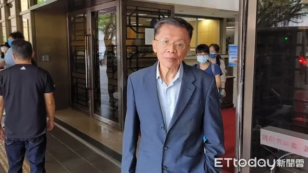 ▲▼名嘴沈富雄評旅美教授陳時奮（翁達瑞）是「知識份子的敗類」等語，挨告公然侮辱到台北地院出庭     。（圖／記者黃哲民攝）