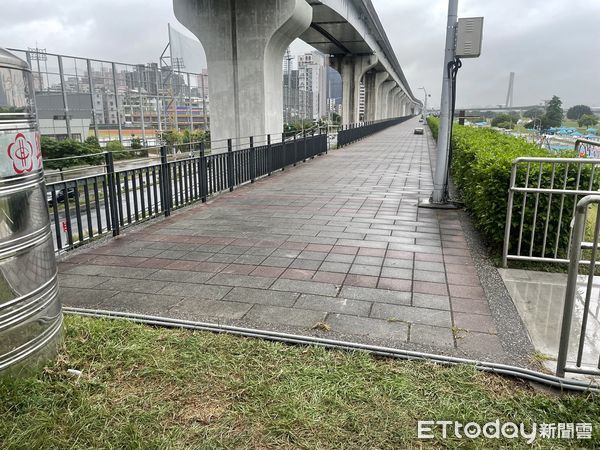 ▲▼ 三重大都會公園發生濺血事件            。（圖／記者戴上容翻攝）