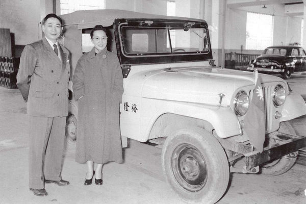 1956年10月成功試造首輛吉普車，被公認是國產車始祖，而裕隆創辦人嚴慶齡、吳舜文夫婦的造車心志已持續70年，並將持續傳承下去。（圖／裕隆提供）